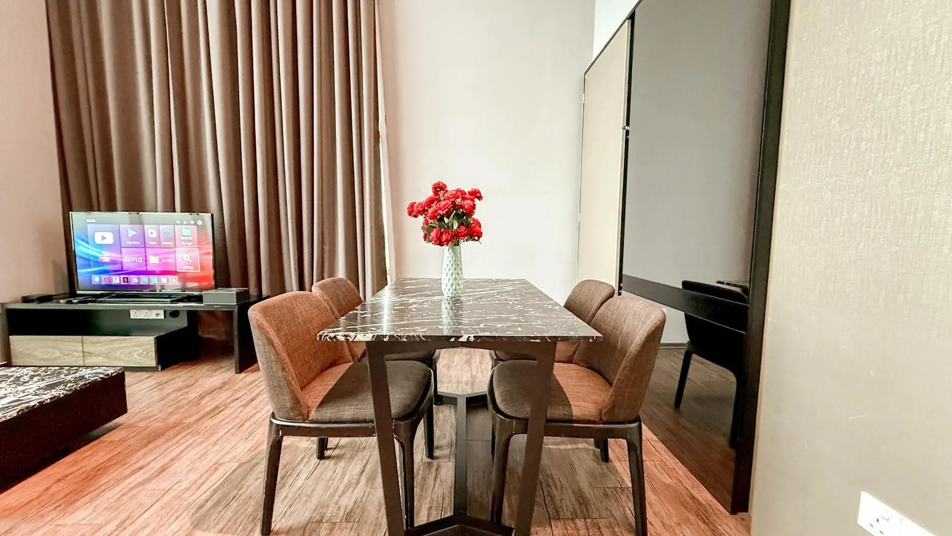 Happysty By Golden Hour Maritime Suite George Town Aparthotel